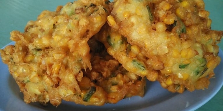 Seksinya Bakwan Jagung Ikan Bakar Manado