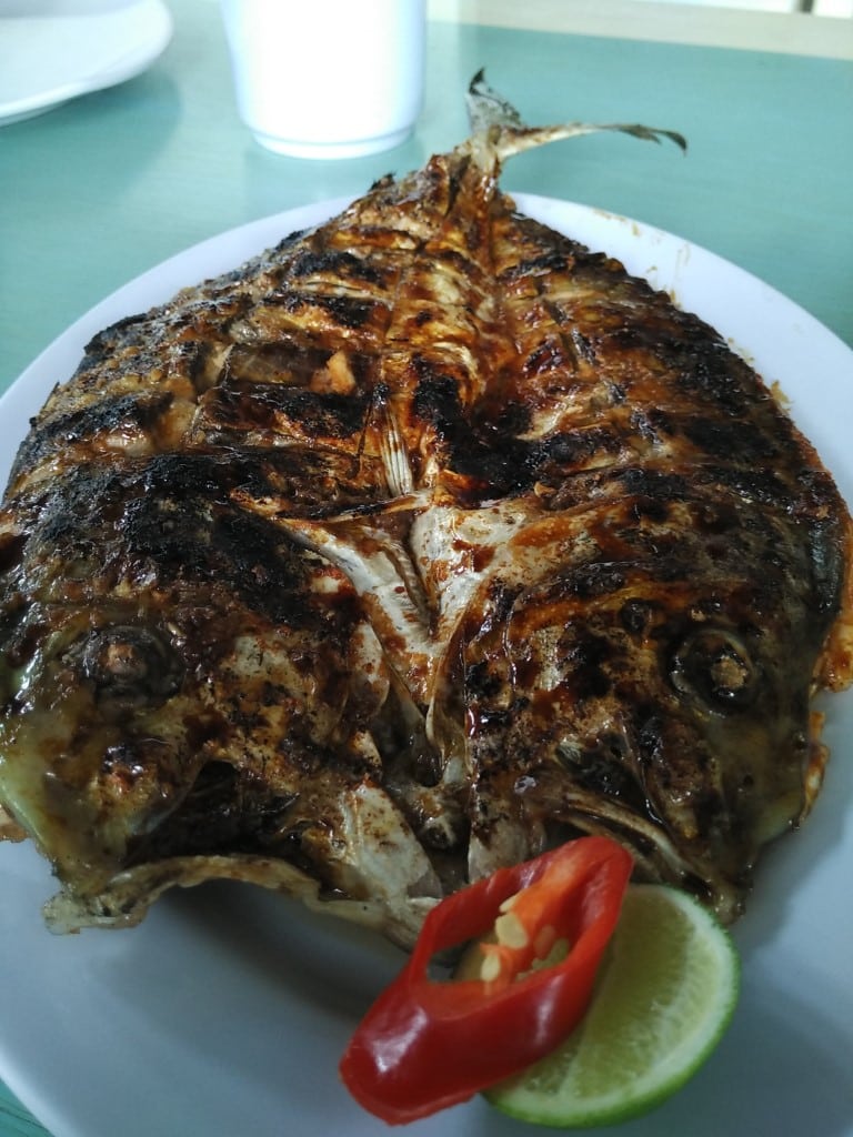 Seksinya Bakwan Jagung Ikan Bakar Manado