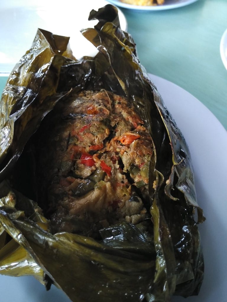 Seksinya Bakwan Jagung Ikan Bakar Manado